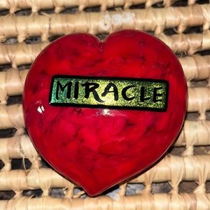 2007 Mad Art Signed Glass Heart “Miracle” Banner Paperweight